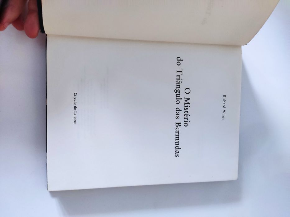 Livro O mistério do triângulo das bermudas de Richard Winer