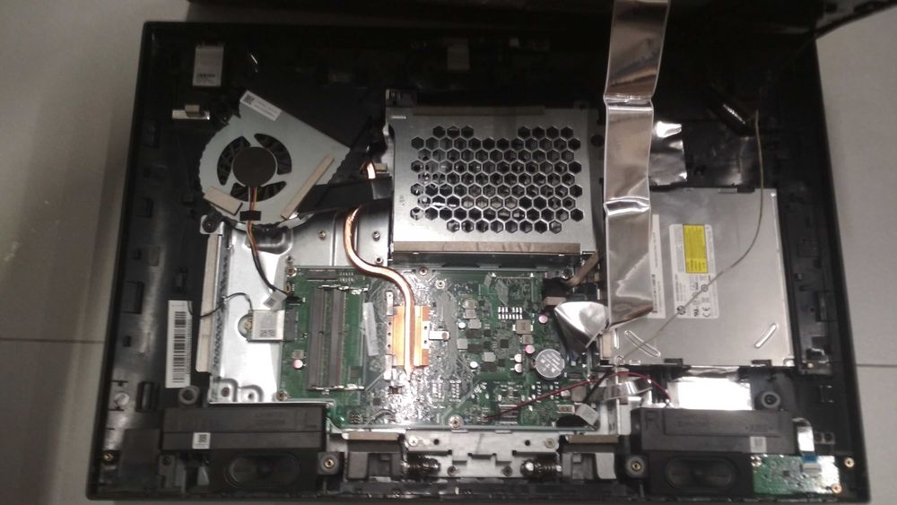 Komputer HP 200AiO G3 (3VA74EA) uszkodzony