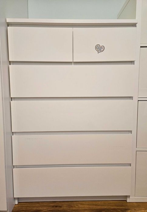 Sprzedam komodę IKEA MALM – 6 szuflad, biała