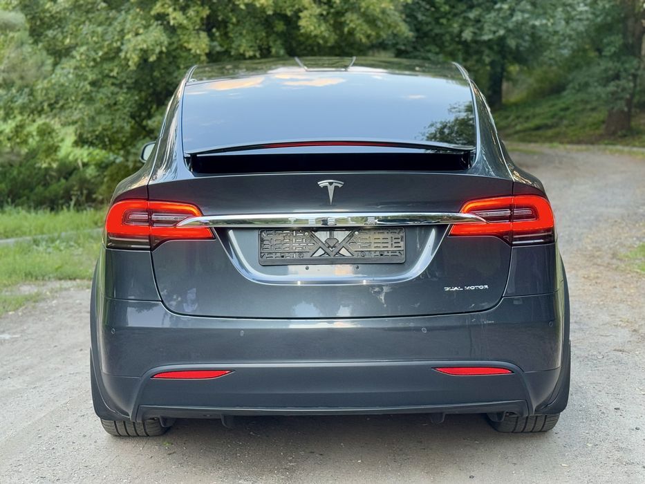 Tesla Model X Long Range Dual Motor 100кВт