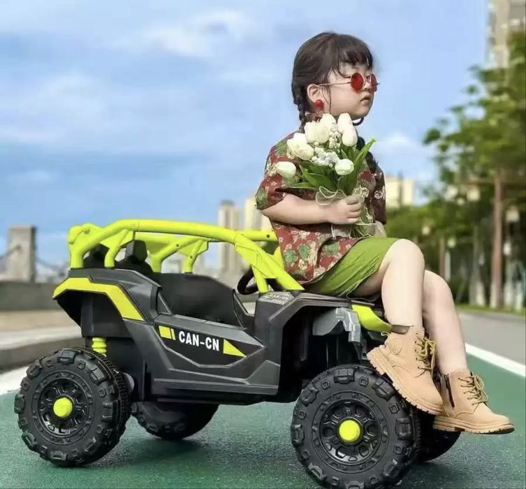 Двомісний повнопривідний електробагі для дітей