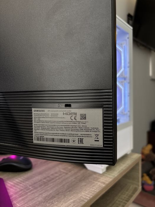 Монітор ігровий Samsung Odyssey G5 монитор 27’’