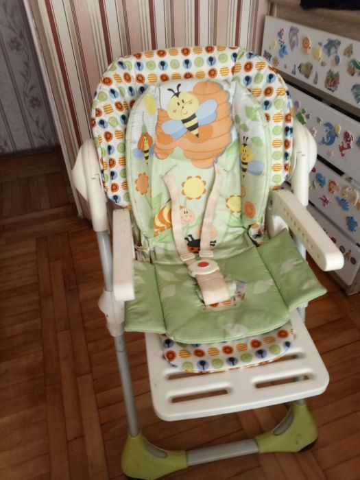 стільчик для годування