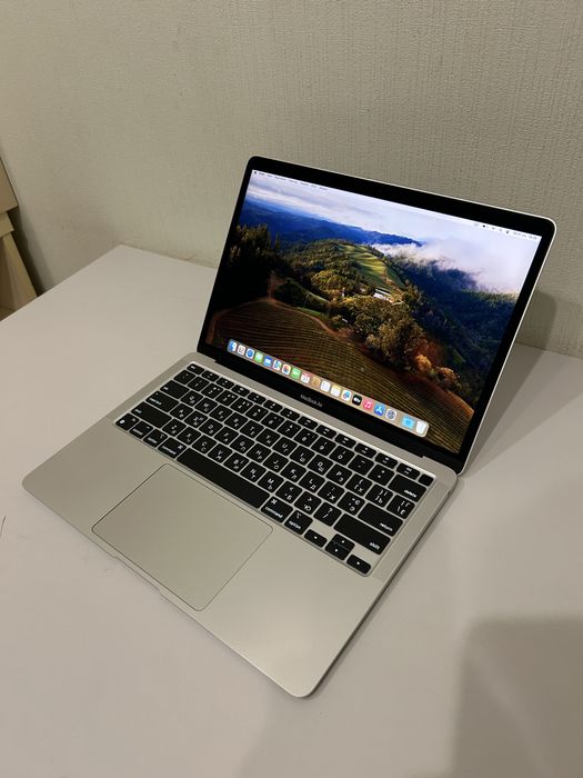 Macbook air 13 m1 8/256 gb