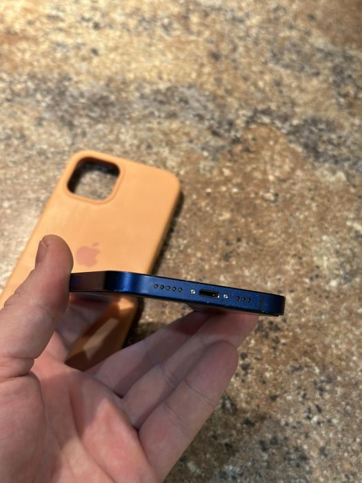 Продам iphone 12 64 синій айфон 12