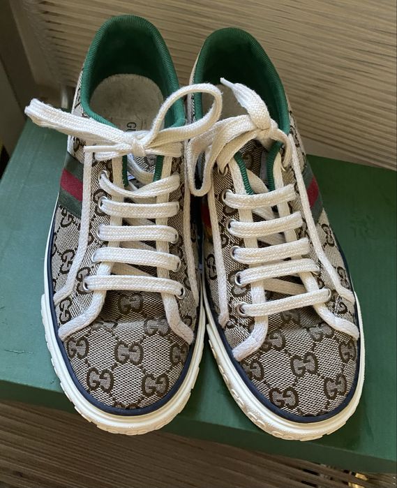 Продам кеди Gucci, кеди з бджілками, шльопанці