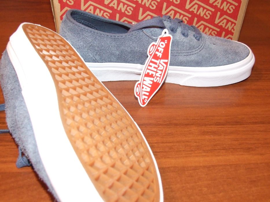 VANS r. 36,5  zamszowe, nowe