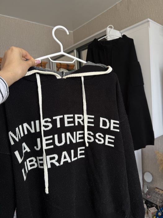 Дуже класний якісний костюм