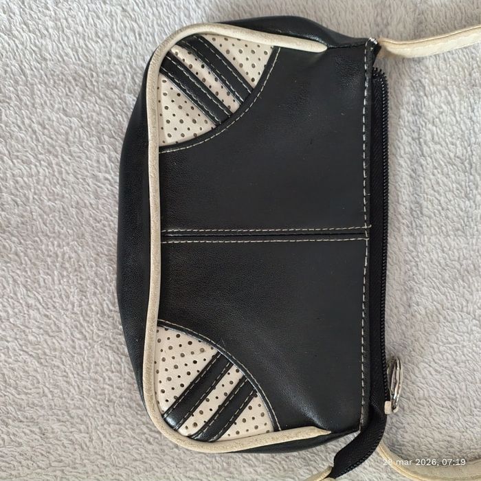 Mała torebka czarno biała