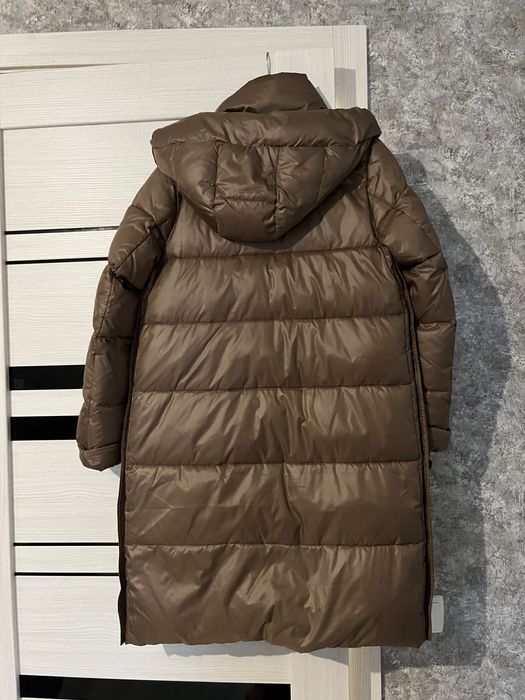 Зимова куртка шоколадного кольору