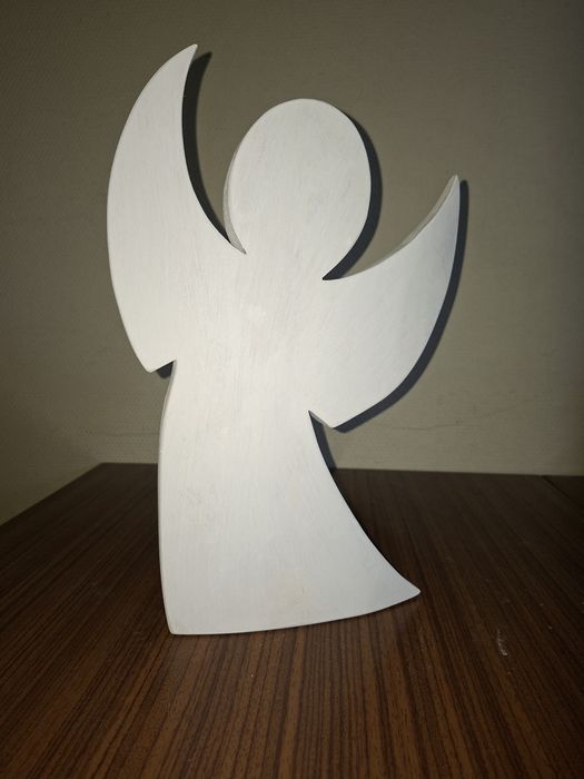 Anioł ze drewna 36x23 cm