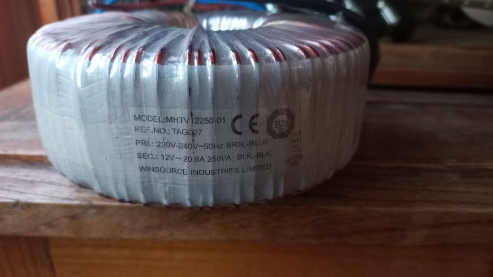 Тореідальний трансформатор 220/12