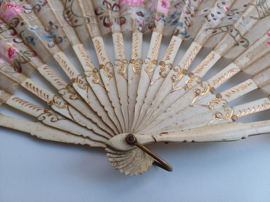2 leques antigos/vintage de colecção