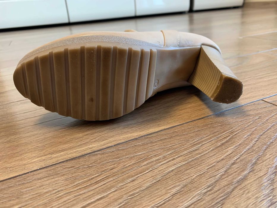 Buty damskie na obcasie | Beżowe