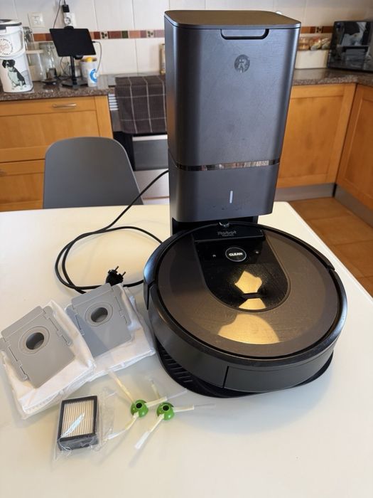 2x1 iRobot Roomba i7 + esvaziamento automatico + Braava jet m6 Wi-fi