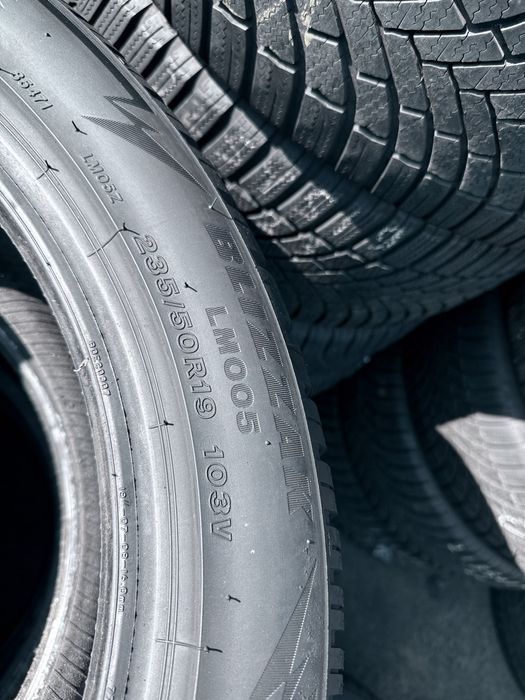 235 50 19 Bridgestone LM005 90% Шини Зима
