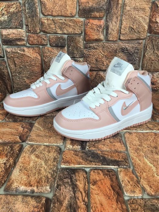 Распродажа  Кросівки NIKE дитячі , підліткові на на дівчинку