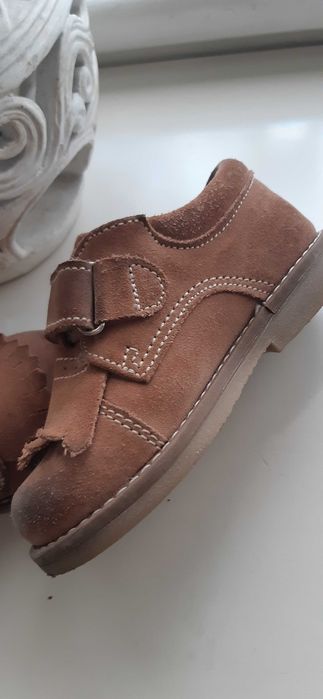 Sapatos camurça menino tam 25