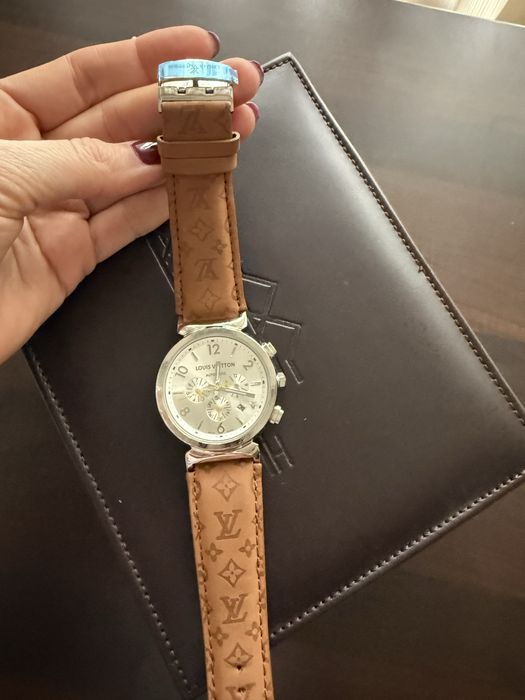 Годинник Louis Vuitton новий