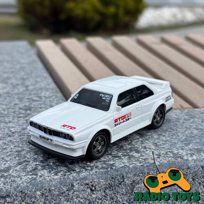 Дрифт машинка BMW E30 Mini Drift Белая на радиоуправлении 1:43 |  БМВ