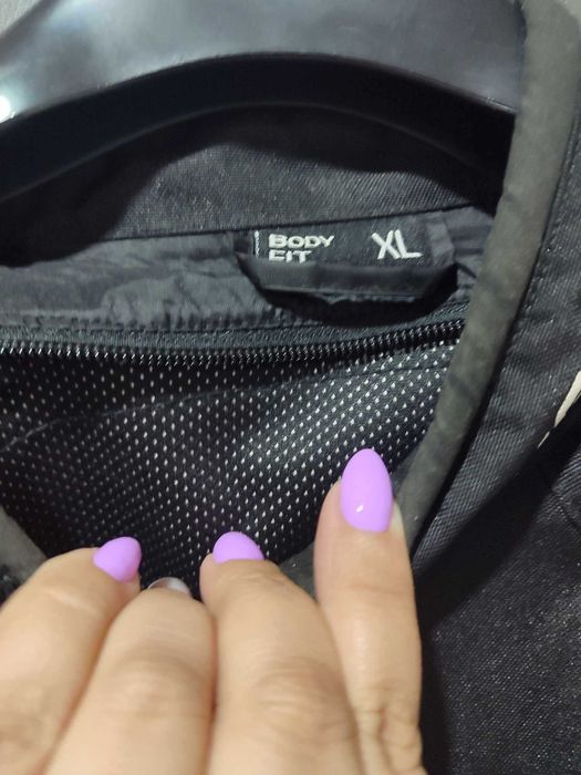 Casaco motard XL ideal para quem veste L