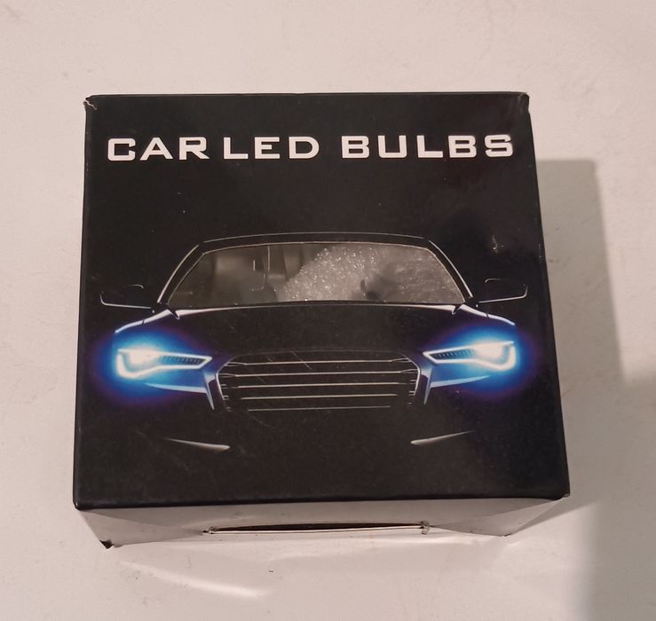 LED діодні лампочки H4 лампи