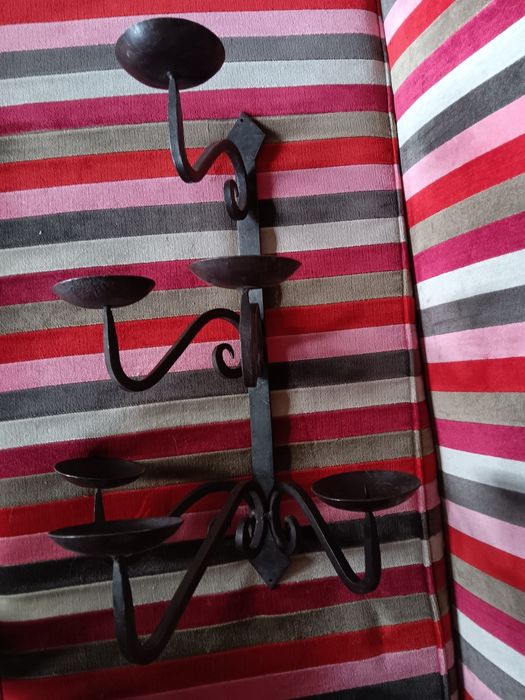 Castiçal em ferro forjado