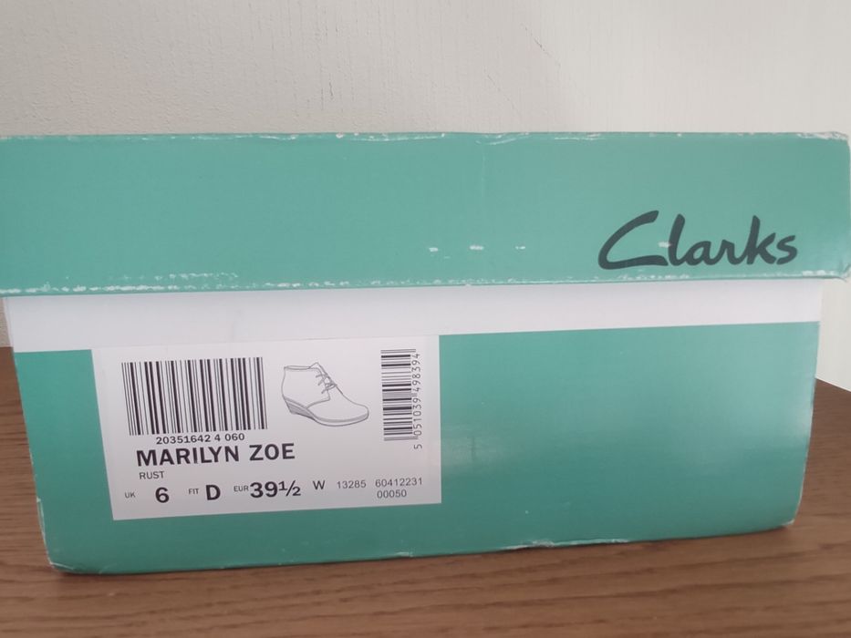 Skórzane buty Clarks