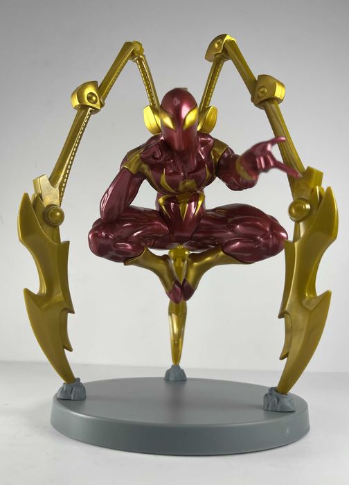 Фігурка Iron Spider-Man від Luminasta - Залізний Людина Павук Marvel
