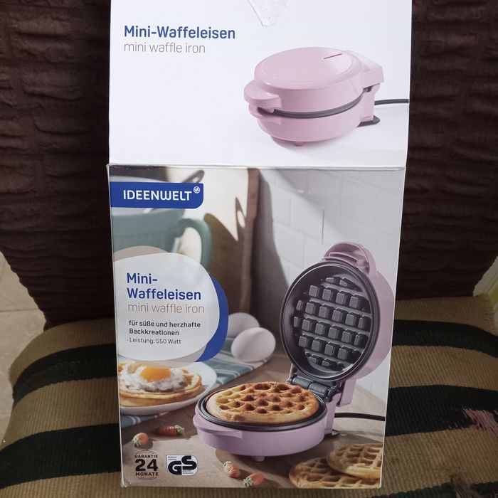 Продам минивафельницу, новая