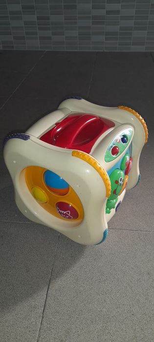 Carrinho/ vários brinquedos criança