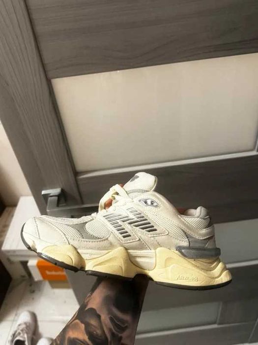 Oryginalne buty New Balance 9060ECA R.43