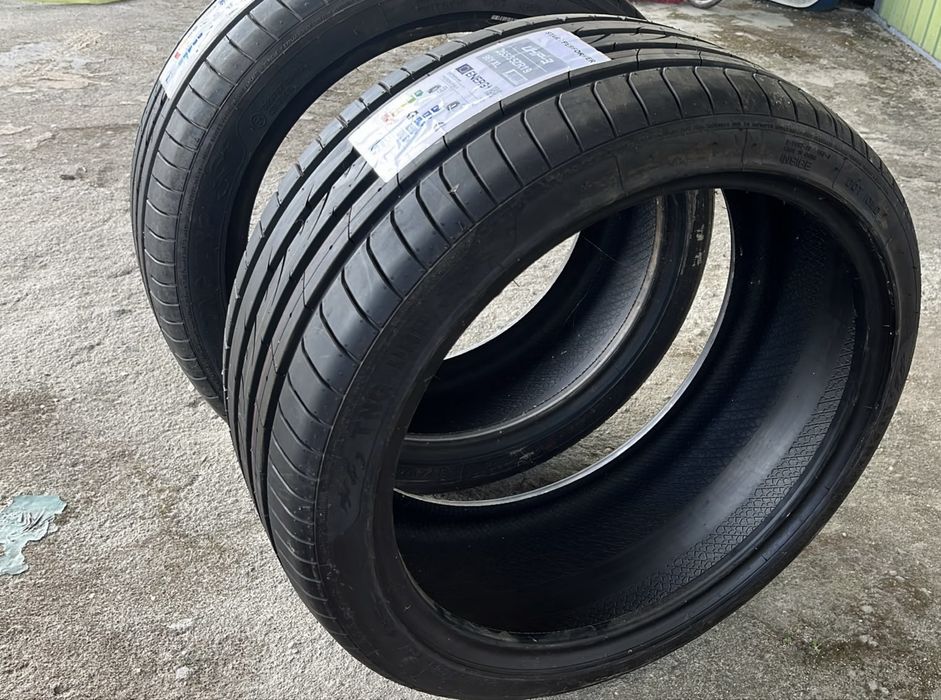 2 Pneus 255/35ZR19