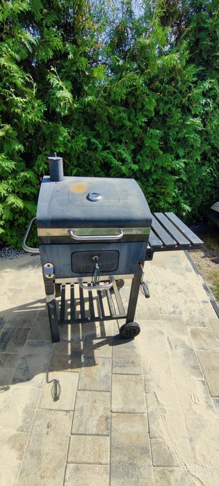 Sprzedam grill węglowy