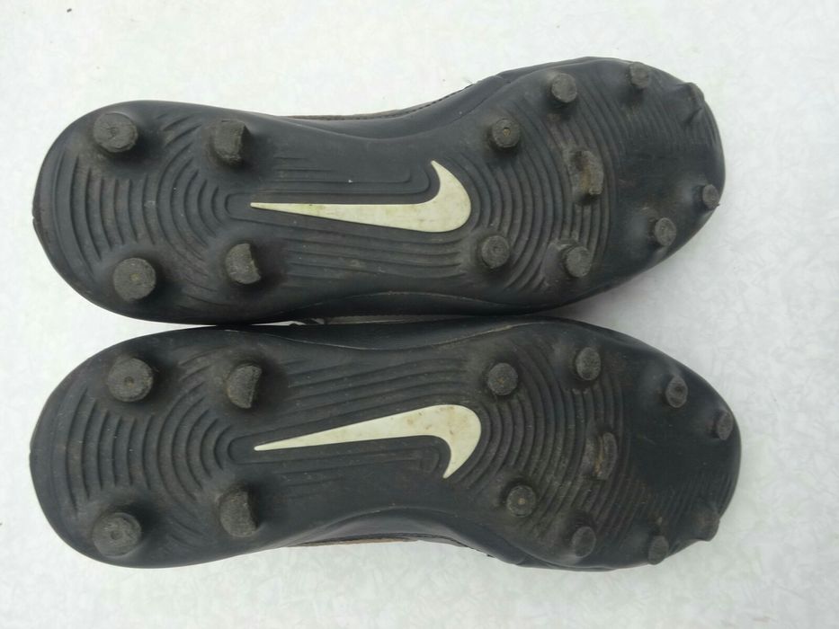 Детские бутсы NIKE Majestry FG AQ7897-017
размер 38.5