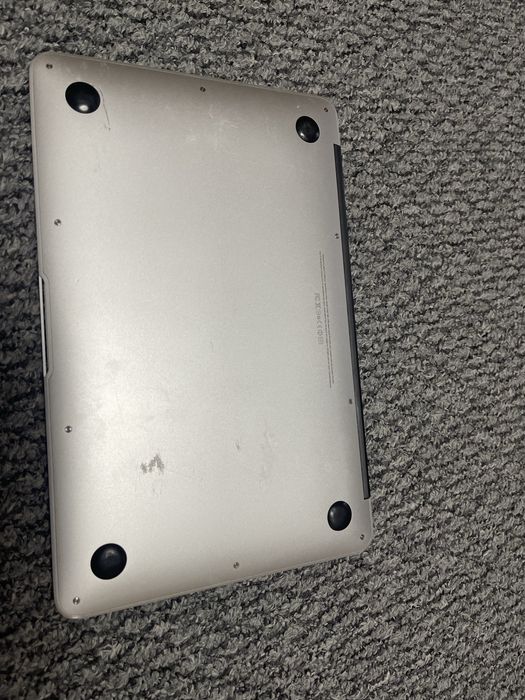 MacBook aAir A1465