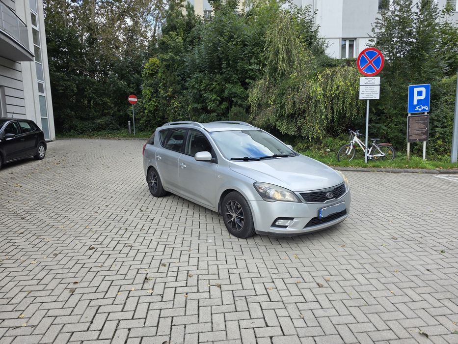 Kia ceed kombi 2010 rok