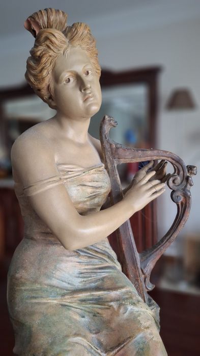 Estatueta Clássica “La Musique” 76cm – Grande Peça Decorativa