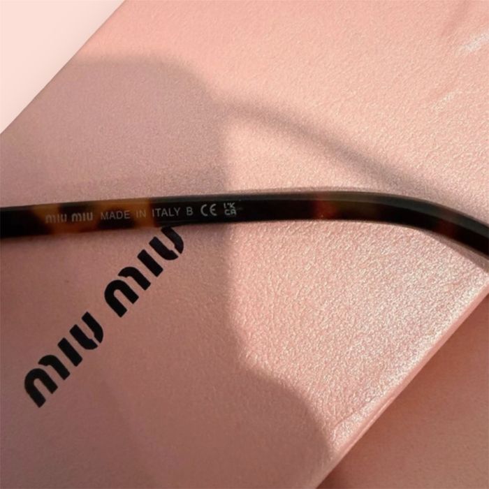 Oculos de sol miumiu