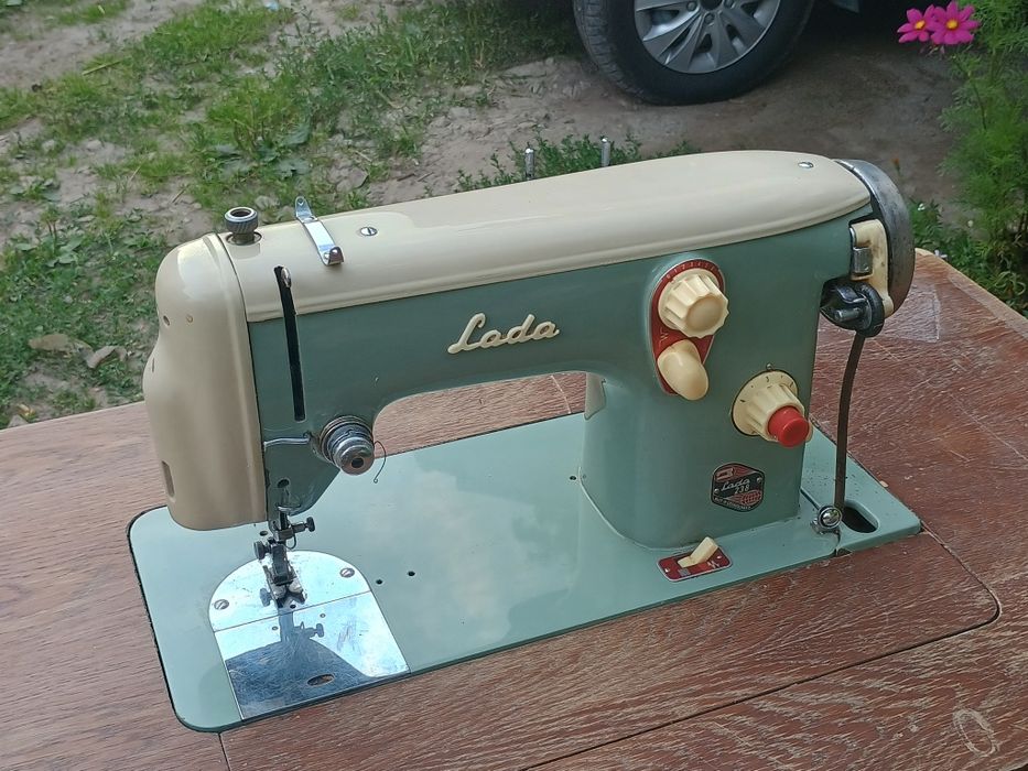 Швейна машинка Lada T-238 1962 рік в ідеальному стані