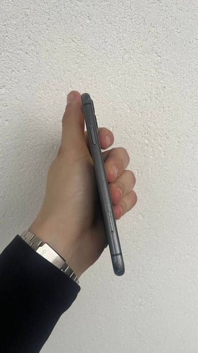 Продам айфон 11 128