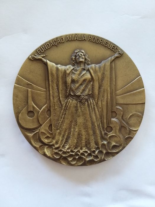 Medalha bronze Amália Rodrigues