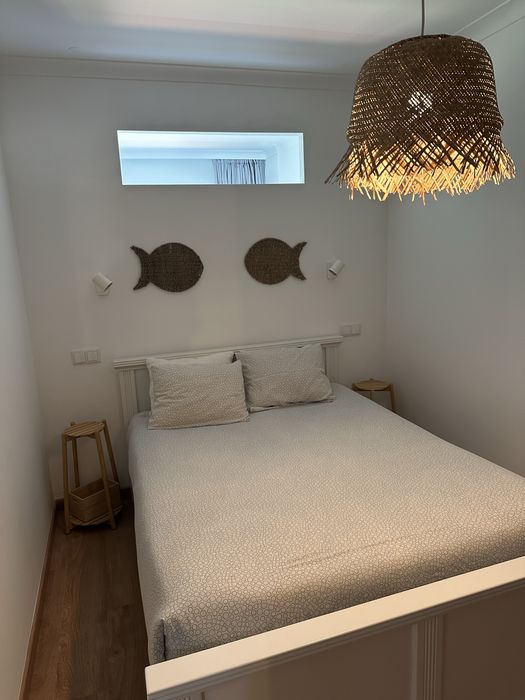 Arrendo T1 condominio fechado com piscina e campo de jogos
