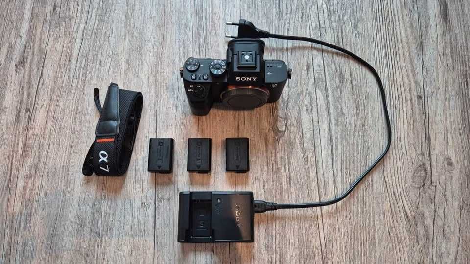 Sony Alpha A7S II (korpus), pełna klatka, 4K + 3 akumulatory + ładowarka