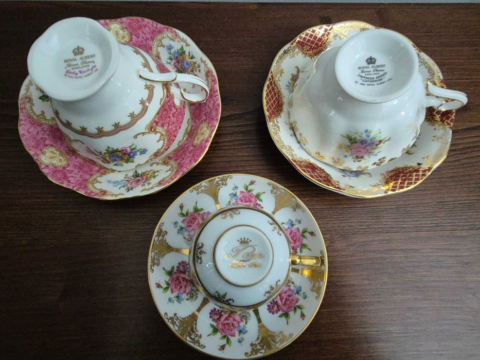 Conjunto de 7 Chávenas diversas Royal Albert e 1 Rococo