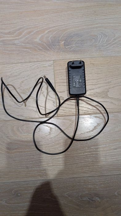 Блок живлення 110-240В на  24В 1.5А