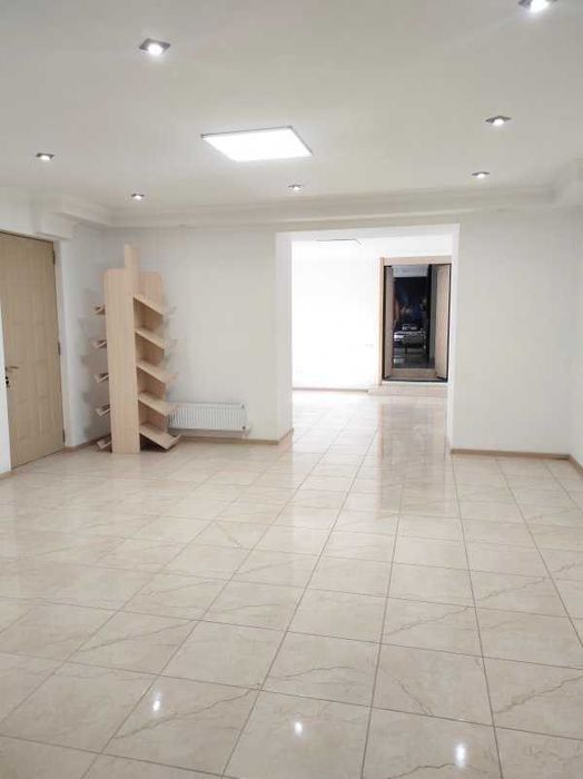 Продам фасадное помещение, 129м в очень хорошем месте. Бунина. Центр