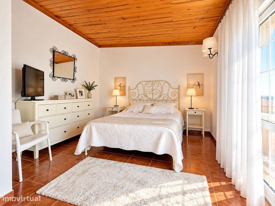 Moradia T3+1 com Garagem, Logradouro e Terraço em Aldeia Galega da ...