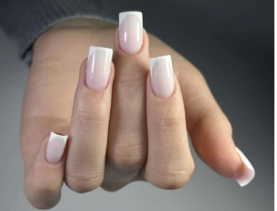 Наращивание,маникюр,педикюр .Позняки,Осокорки.РАБОТАЮ В ОТКЛЮЧЕНИЯ