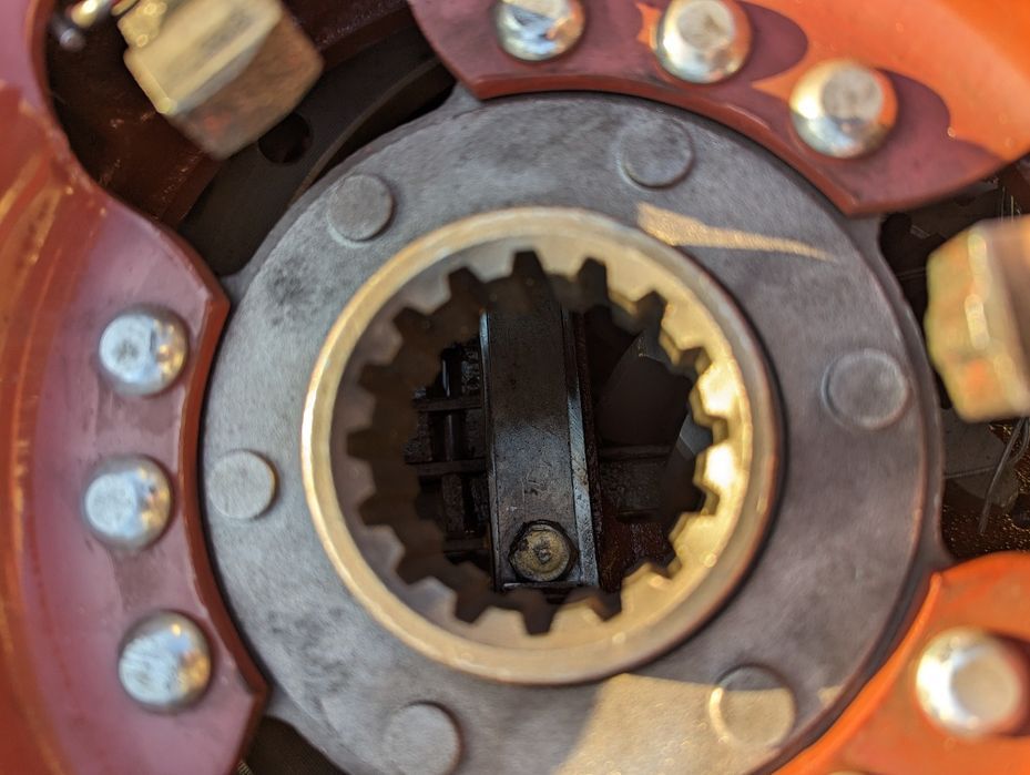 Корзина МТЗ 80 82 892 1221  Оригінал Сцепления МТЗ Корзіна зчеплення